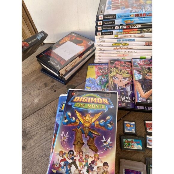 Huge Video Game & Collectibles Lot - Pokémon, Nintendo, Wii, PS2, Spiderman, etc - Picture 12 of 12